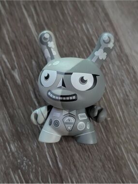Kid Robot Dunny 2Tone Tad Carpenter Vinyl Figure Toy